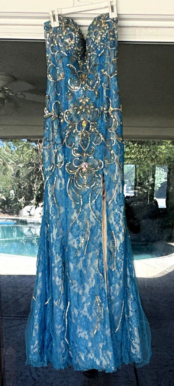 Envious Couture Prom Women’s 2 Blue Lace Sweetheart Mermaid Long Gown